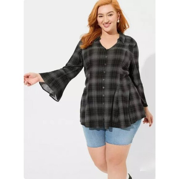 Torrid Button top shirt flowy black plaid size 2 - Picture 5 of 6